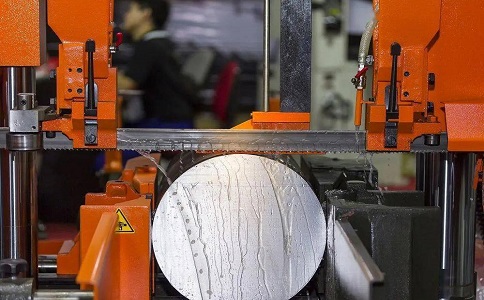 昭化立式金属带锯床切削出现跑带故障解决方法！